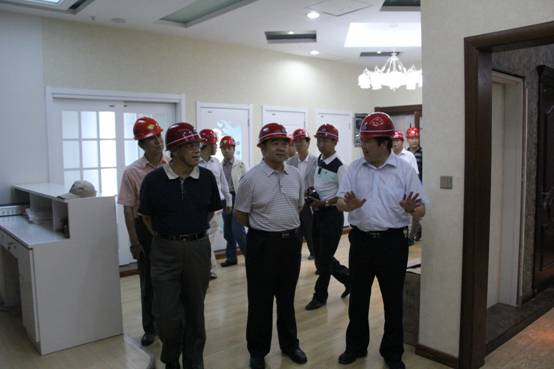 青海省經(jīng)濟(jì)委員會黨組書記、主任，省國資委  黨委副書記、副主任吳海昆實地考察物產(chǎn)集團(tuán)重點(diǎn)項目