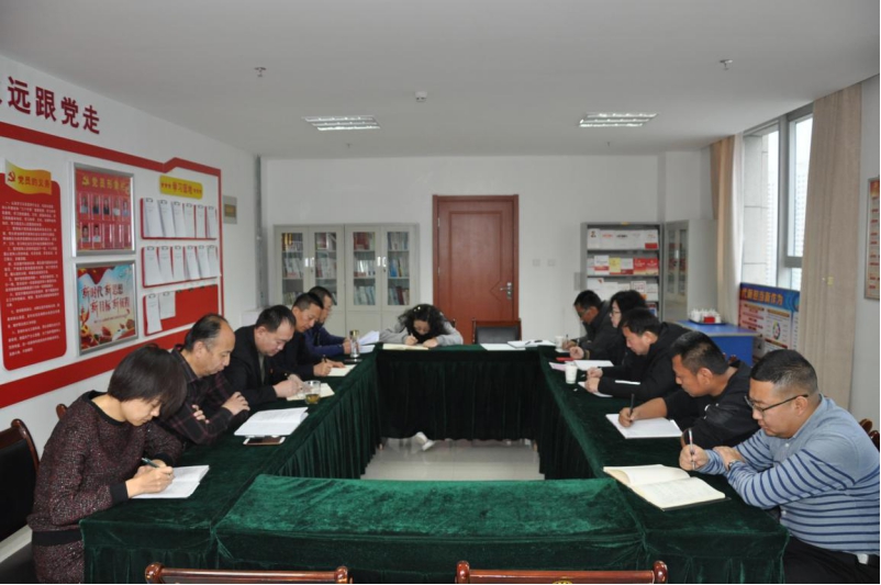 銘記&ldquo;生命線&rdquo;、分清&ldquo;是非線&rdquo; 修筑&ldquo;防腐線&rdquo;、不踩&ldquo;高壓線&rdquo;