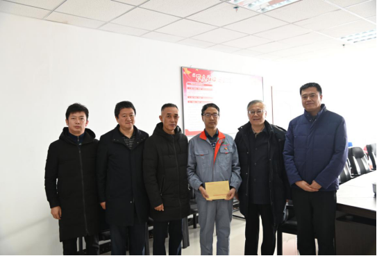 走訪慰問專家人才，為人才創(chuàng)新營造良好的環(huán)境